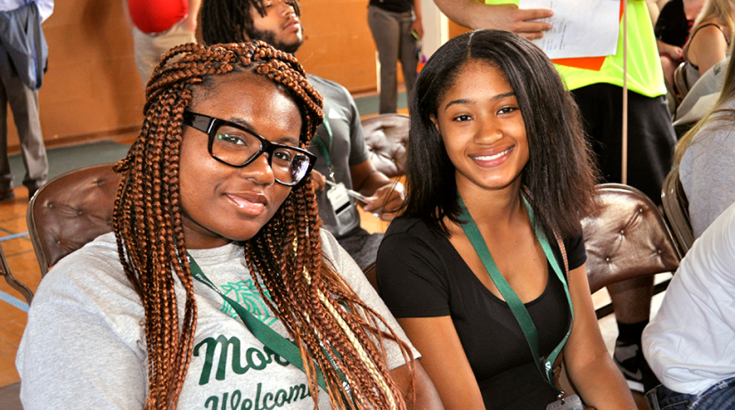 Smiling freshmen during welcome weekend